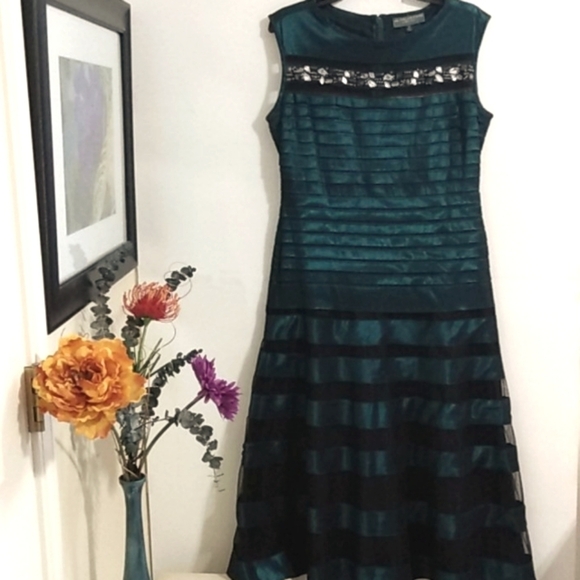 MILLA BELL JEWELED SATIN & MESH DRESS SIZE 12 - Picture 14 of 14